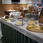 Wohlfuehlpension Tirolerhof 3*
