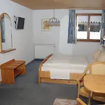 Wohlfuehlpension Tirolerhof