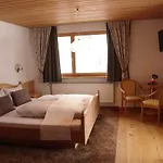 Wohlfuehlpension Tirolerhof Partenen