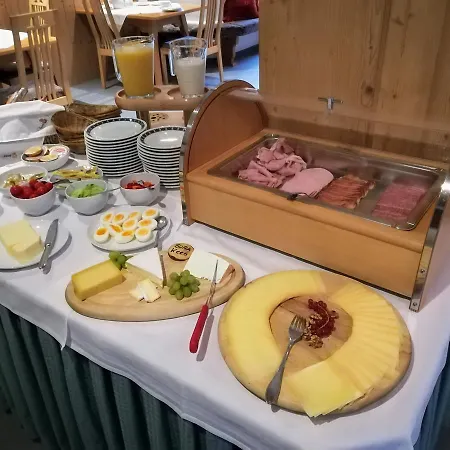 Wohlfuehlpension Tirolerhof 3*