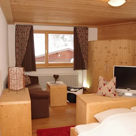 Wohlfuehlpension Tirolerhof Bed & Breakfast 3*