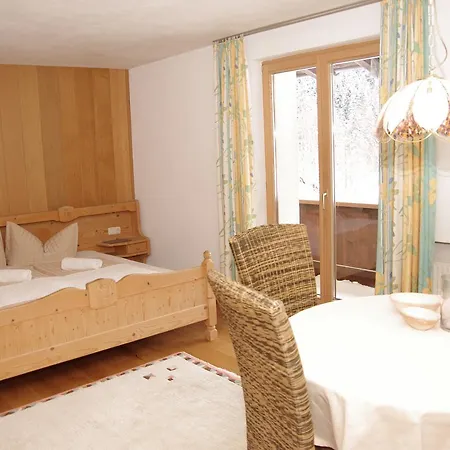 Wohlfuehlpension Tirolerhof Panzió 3*